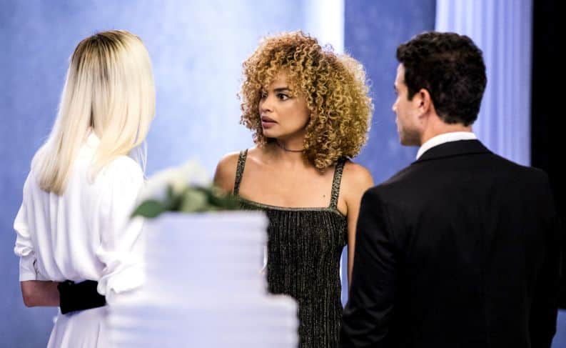 Silvia (Lucy Ramos) contracenando com Kim (Monica Iozzi) e Márcio (Anderson Di Rizzi) em A Dona do Pedaço (Reprodução: TV Globo) Silvia (Lucy Ramos) contracenando com Kim (Monica Iozzi) e Márcio (Anderson Di Rizzi) em A Dona do Pedaço (Reprodução: TV Globo)