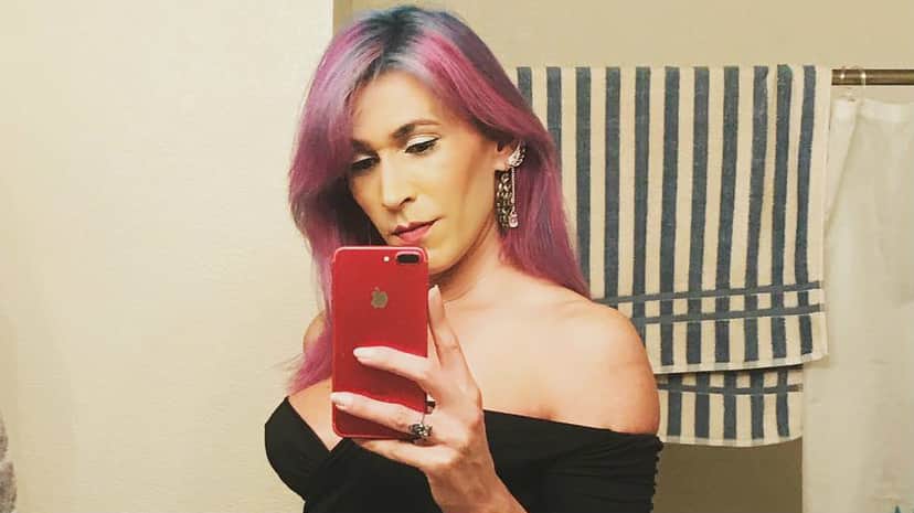 A atriz Daphne Dorman fez um texto em suas redes sociais e minutos depois cometeu suicídio (Foto: Reprodução) A atriz Daphne Dorman fez um texto em suas redes sociais e minutos depois cometeu suicídio (Foto: Reprodução)