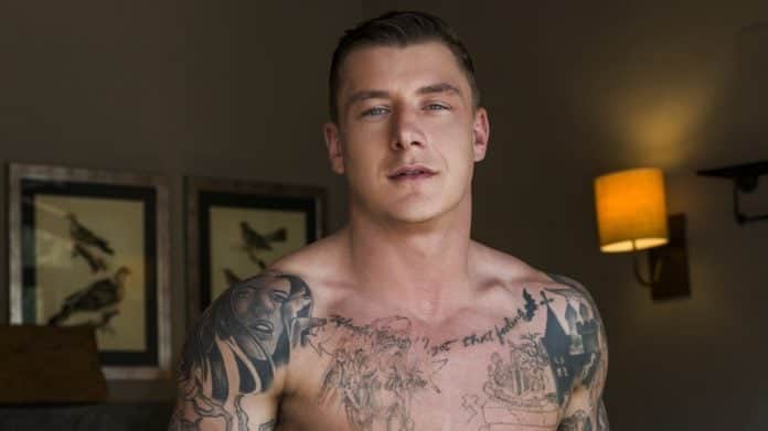 O ator pornô gay Geordie Jackson afirmou, em entrevista, que é um homem hétero (Reprodução) O ator pornô gay Geordie Jackson afirmou, em entrevista, que é um homem hétero (Reprodução)