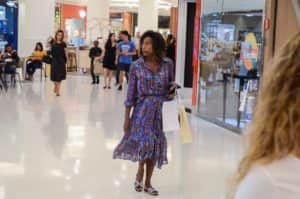 Gloria Maria é flagrada em Shopping do Rio fazendo compras (Fotos: AgNews) Gloria Maria é flagrada em Shopping do Rio fazendo compras (Fotos: AgNews)
