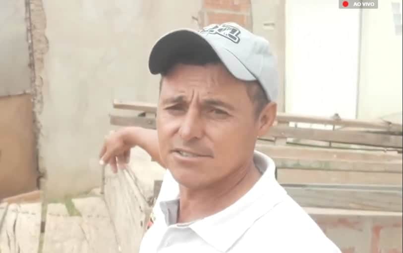 Magno, irmão de Simone e Simaria não consegue contato com a dupla (Imagem reprodução/ Record) Magno, irmão de Simone e Simaria não consegue contato com a dupla (Imagem reprodução/ Record)