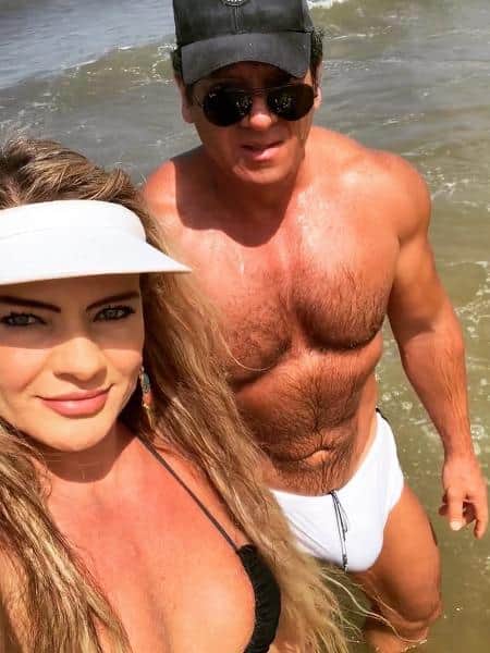 kid bengala O deputado estadual Gilberto Ribeiro e a mulher, Nanci, curtem praia Imagem: Reprodução/Instagram kid bengala O deputado estadual Gilberto Ribeiro e a mulher, Nanci, curtem praia Imagem: Reprodução/Instagram