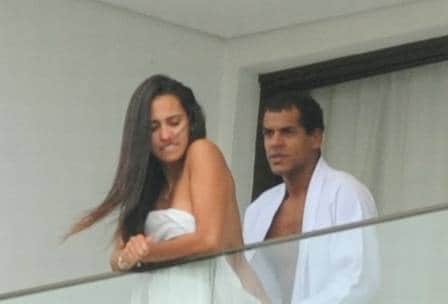O ator de Mar do Sertão em flagra íntimo na sacada de hotel - Foto; Reprodução/Internet O ator de Mar do Sertão em flagra íntimo na sacada de hotel - Foto; Reprodução/Internet