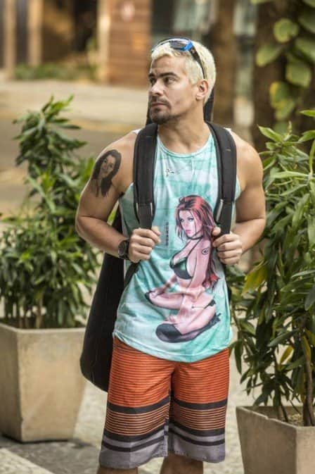 Thiago Martins é o músico Ryan, em Amor de Mãe (Foto: João Cotta/TV Globo/ Divulgação) Thiago Martins é o músico Ryan, em Amor de Mãe (Foto: João Cotta/TV Globo/ Divulgação)