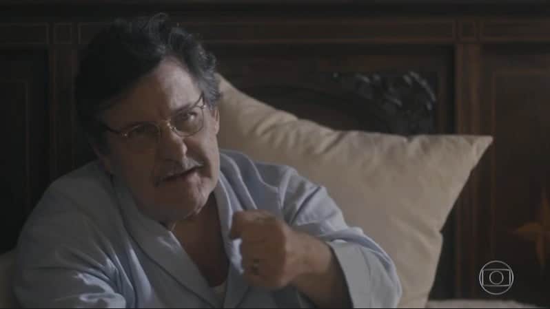 Júlio (Antonio Calloni) terá discussão com Alfredo, que esfregará em sua cara noite de sexo com Marion na novela das seis (Foto: Reprodução/Globo) Júlio (Antonio Calloni) terá discussão com Alfredo, que esfregará em sua cara noite de sexo com Marion na novela das seis (Foto: Reprodução/Globo)