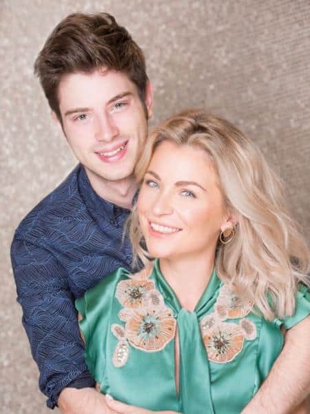 Ludwika Paleta a eterna Maria Joaquina comemorou o aniversário do filho que completou 20 anos. (Imagem: Instagram) Ludwika Paleta a eterna Maria Joaquina comemorou o aniversário do filho que completou 20 anos. (Imagem: Instagram)