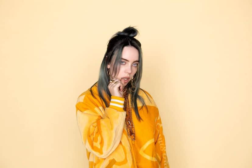 Billie Eilish é vaiada após se negar assinar autógrafos para seus fãs (Foto: Reprodução) Billie Eilish é vaiada após se negar assinar autógrafos para seus fãs (Foto: Reprodução)