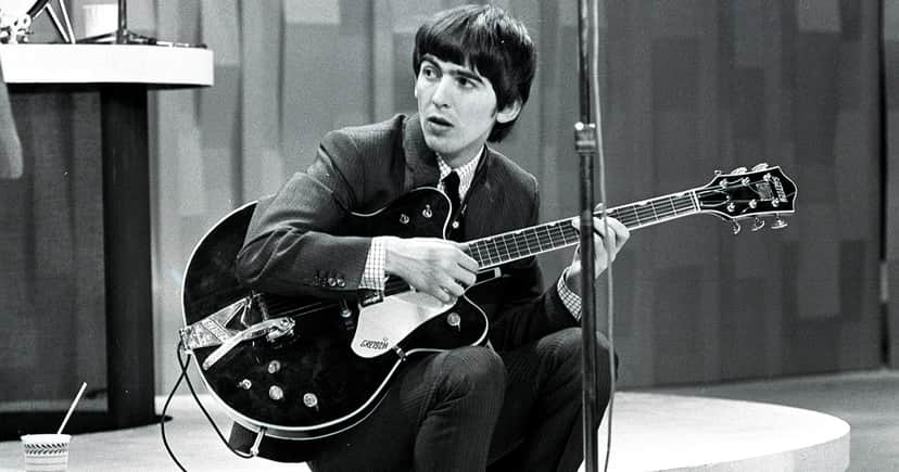 O cantor e guitarrista George Harrison morreu aos 58 anos de idade (Foto: Reprodução) O cantor e guitarrista George Harrison morreu aos 58 anos de idade (Foto: Reprodução)