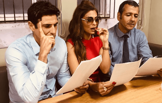 Reynaldo Gianecchini, Juliana Paes e Marcos Palmeira lendo cenas secretas da novela A Dona do Pedaço (Foto: Reprodução/Instagram) Reynaldo Gianecchini, Juliana Paes e Marcos Palmeira lendo cenas secretas da novela A Dona do Pedaço (Foto: Reprodução/Instagram)