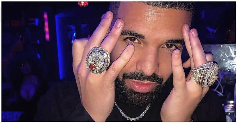 Drake é vaiado em show em Los Angeles e deixa o palco (Foto: Reprodução) Drake é vaiado em show em Los Angeles e deixa o palco (Foto: Reprodução)
