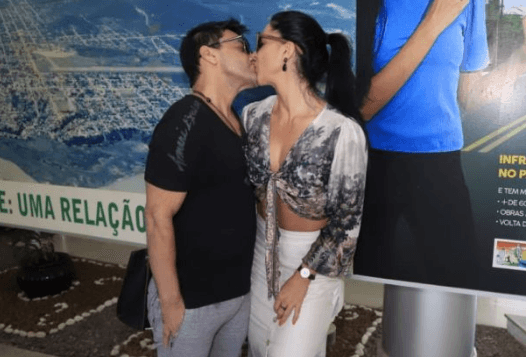 Zezé Di Camargo surgiu aos beijos com Graciele Lacerda (Foto: Reprodução) Zezé Di Camargo surgiu aos beijos com Graciele Lacerda (Foto: Reprodução)