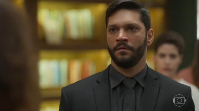 Diogo (Armando Babaioff) em Bom Sucesso (Foto: Reprodução/Globo) Diogo (Armando Babaioff) em Bom Sucesso (Foto: Reprodução/Globo)