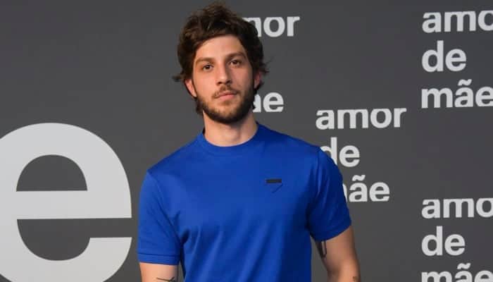 Chay Suede no lançamento da novela Amor de Mãe; ator vai se afastar da novela das nove (Foto: Globo/Estevam Avellar) Chay Suede no lançamento da novela Amor de Mãe; ator vai se afastar da novela das nove (Foto: Globo/Estevam Avellar)