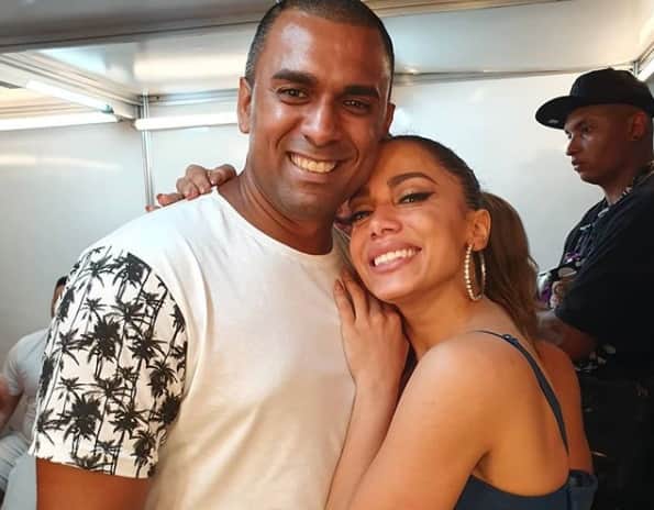 Felipe Terra ao lado de Anitta, sua irmã (Foto: Reprodução/ Instagram) Felipe Terra ao lado de Anitta, sua irmã (Foto: Reprodução/ Instagram)
