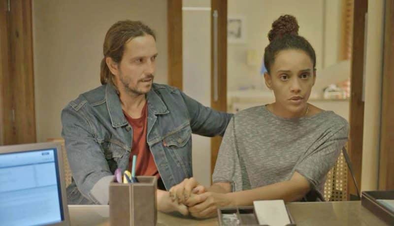 Vitória (Tais Araujo) e Davi (Vladimir Brichta) em Amor de Mãe (Foto: Divulgação/TV Globo) Vitória (Tais Araujo) e Davi (Vladimir Brichta) em Amor de Mãe (Foto: Divulgação/TV Globo)