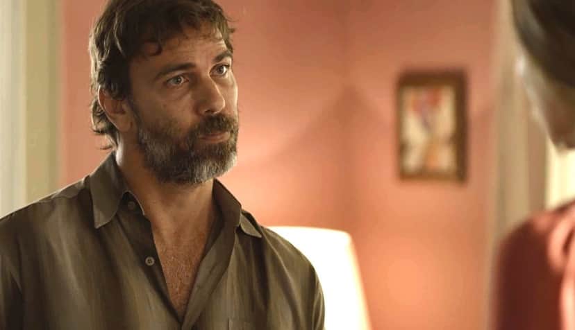 Elias será assassinado na novela Bom Sucesso (Foto: Reprodução) Elias será assassinado na novela Bom Sucesso (Foto: Reprodução)