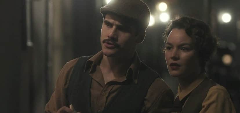 Éramos Seis, Adelaide é atacada por tarado e Alfredo sai em sua defesa (Imagem: Reprodução) Éramos Seis, Adelaide é atacada por tarado e Alfredo sai em sua defesa (Imagem: Reprodução)