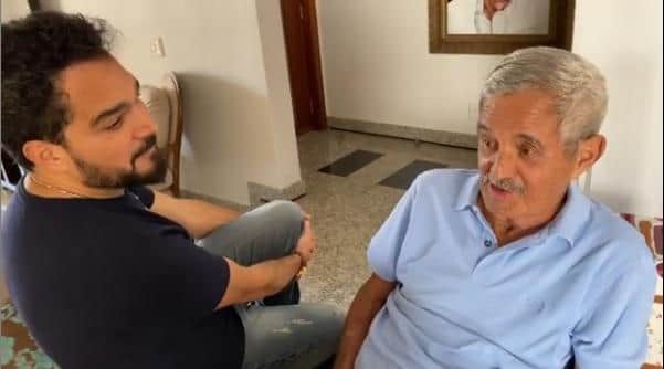 Luciano Camargo e Seu Francisco, pai do cantor. Foto: Reprodução Luciano Camargo e Seu Francisco, pai do cantor. Foto: Reprodução