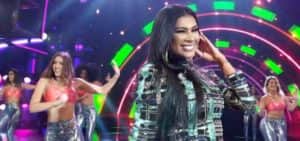 Pocah tem letra alterada no Domingão do Faustão durante o Ding Dong (imagem: Reprodução) Pocah tem letra alterada no Domingão do Faustão durante o Ding Dong (imagem: Reprodução)