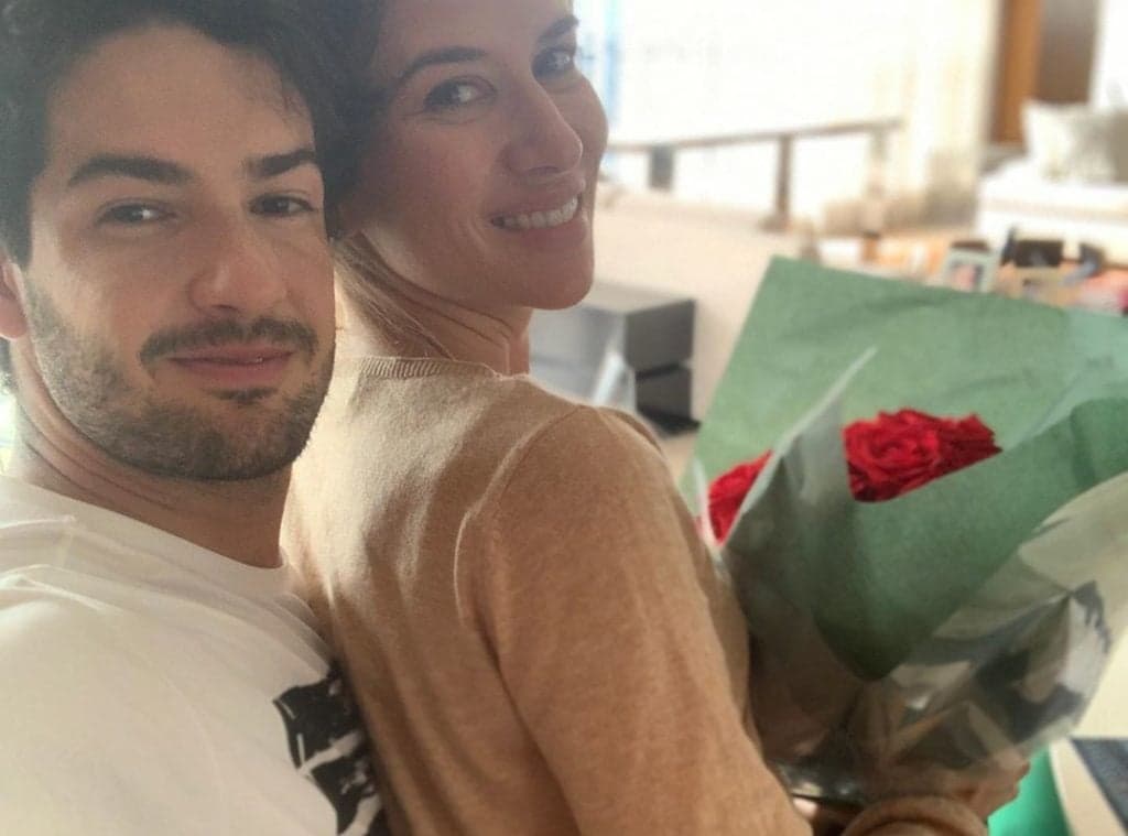 Casada pela terceira vez, Rebeca Abravanel tenta manter discrição, mas tem currículo amoroso revelado