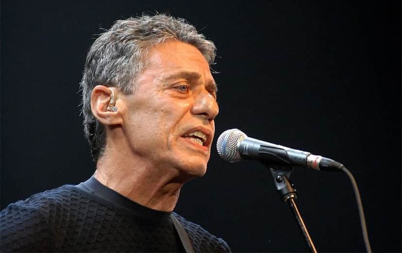 O cantor Chico Buarque foi submetido a cirurgia - Foto: Reprodução O cantor Chico Buarque foi submetido a cirurgia - Foto: Reprodução