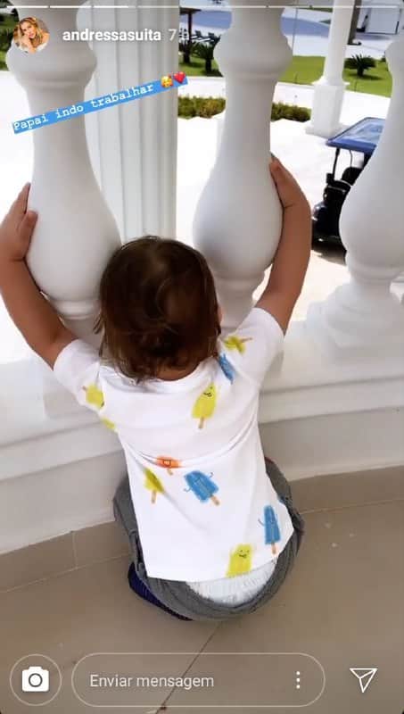 Andressa Suita filmou a reação dos meninos ao se despedir do pai famoso (Foto: Reprodução/ Instagram) Andressa Suita filmou a reação dos meninos ao se despedir do pai famoso (Foto: Reprodução/ Instagram)