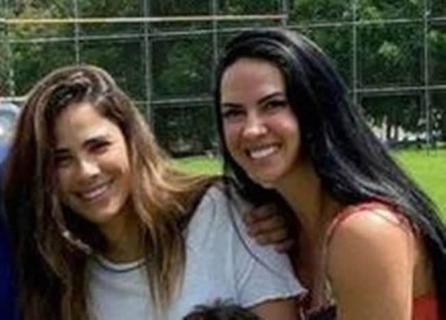 Wanessa Camargo e Graciele Lacerda, filha e esposa de Zezé Di Camargo (Foto: Reprodução) Wanessa Camargo e Graciele Lacerda, filha e esposa de Zezé Di Camargo (Foto: Reprodução)