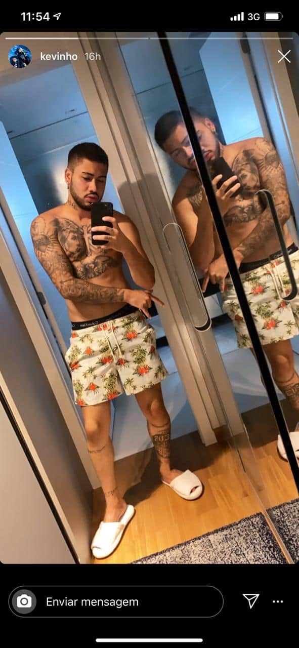 O funkeiro esbanjou sensualidade nas redes sociais mais uma vez (foto: Reprodução/Instagram) O funkeiro esbanjou sensualidade nas redes sociais mais uma vez (foto: Reprodução/Instagram)