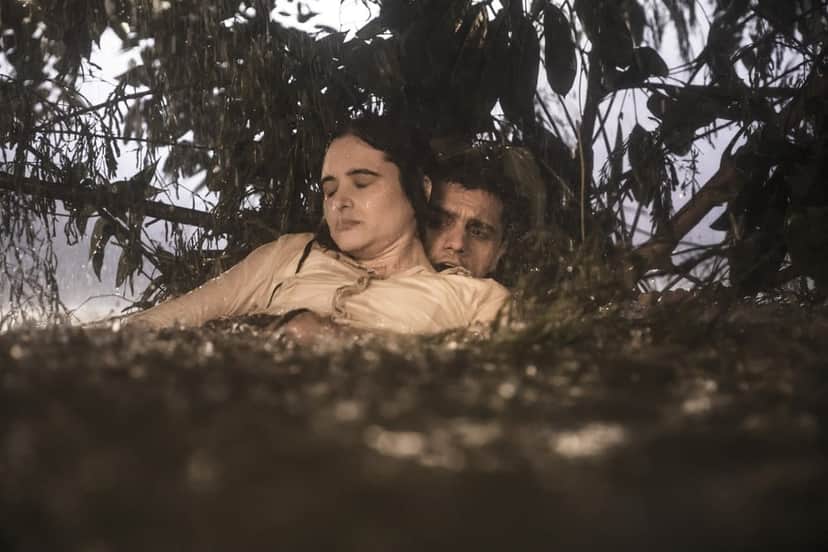 Téo salva a vida de Luna na novela Salve-se Quem Puder Téo salva a vida de Luna na novela Salve-se Quem Puder