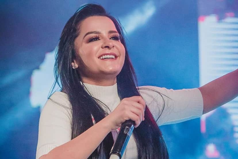 A famosa cantora sertaneja e irmã de Maiara, Maraísa se torna um dos assuntos mais comentados das redes sociais ao aparecer após cirurgia (Foto: Reprodução/Instagram) A famosa cantora sertaneja e irmã de Maiara, Maraísa se torna um dos assuntos mais comentados das redes sociais ao aparecer após cirurgia (Foto: Reprodução/Instagram)