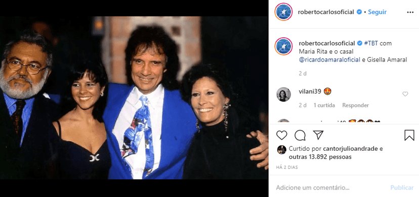 Roberto Carlos surgiu ao lado de Maria Rita, sua esposa, e um casal de amigos (Foto: Reprodução/ Instagram) Roberto Carlos surgiu ao lado de Maria Rita, sua esposa, e um casal de amigos (Foto: Reprodução/ Instagram)