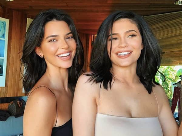 Kylie e Kendall Jenner se pronunciam após acusações de calote (Foto: Reprodução) Kylie e Kendall Jenner se pronunciam após acusações de calote (Foto: Reprodução)