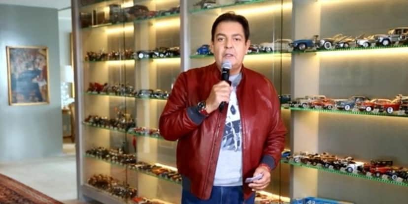 Faustão exibiu a sua grande coleção de carros em miniatura na Globo (Foto: Reprodução) Faustão exibiu a sua grande coleção de carros em miniatura na Globo (Foto: Reprodução)