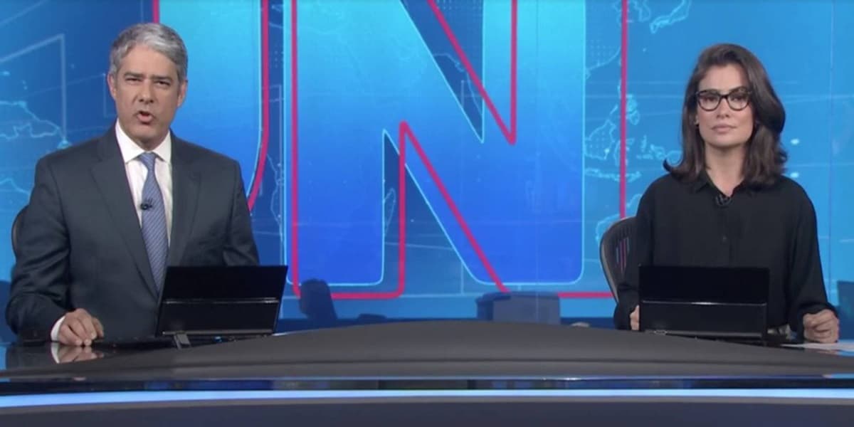 William Bonner e Renata Vasconcellos no Jornal Nacional (Foto: Reprodução/Globo) William Bonner e Renata Vasconcellos no Jornal Nacional (Foto: Reprodução/Globo)