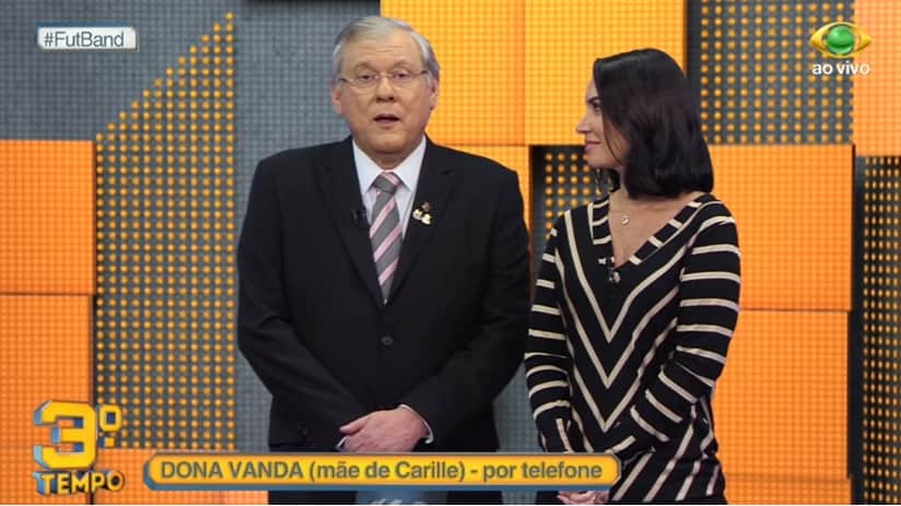 O apresentador comanda o Terceiro Tempo com Larissa Erthal (Foto: Reprodução) O apresentador comanda o Terceiro Tempo com Larissa Erthal (Foto: Reprodução)