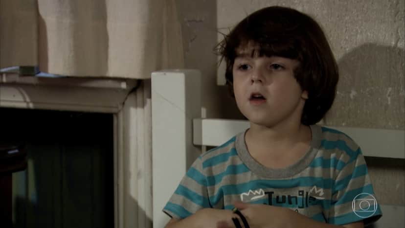 Quinzinho (Gabriel Pelícia) em Fina Estampa (Foto: Reprodução/Globo) Quinzinho (Gabriel Pelícia) em Fina Estampa (Foto: Reprodução/Globo)