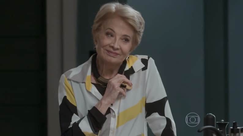 Stelinha (Gloria Menezzes) em cena de Totalmente Demais Stelinha (Gloria Menezzes) em cena de Totalmente Demais