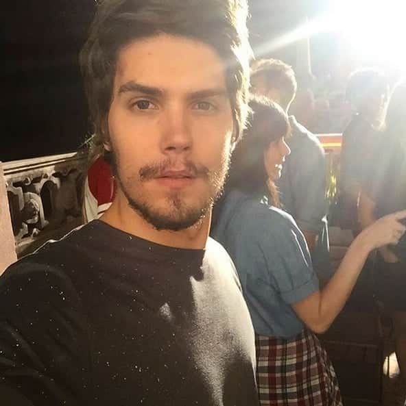 Eric Surita choca os fãs com beleza exibida em fotos (Imagem: Reprodução) Eric Surita choca os fãs com beleza exibida em fotos (Imagem: Reprodução)