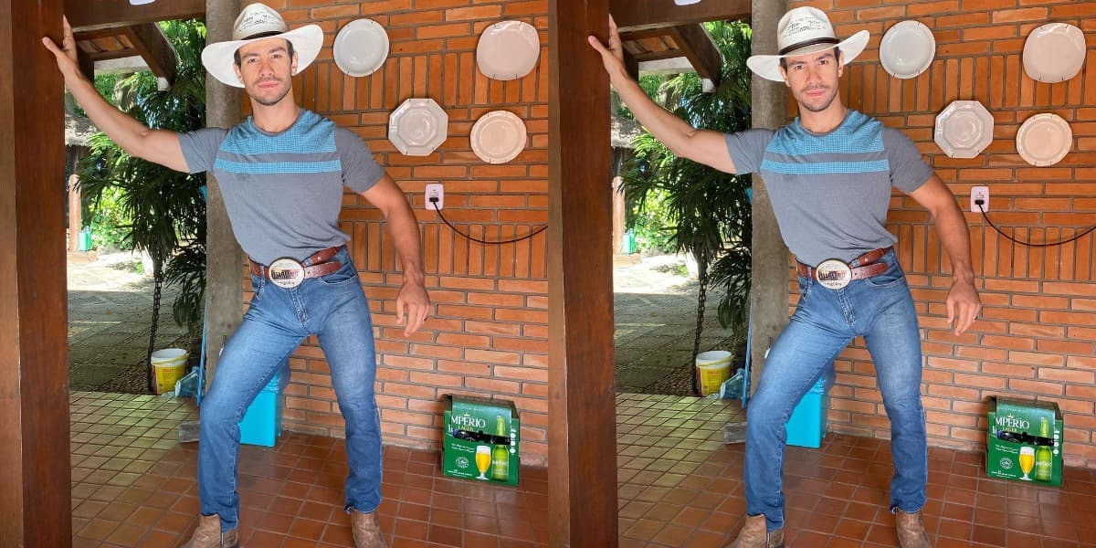 Mariano surgiu com as partes íntimas divididas (Foto: Reprodução/Instagram) Mariano surgiu com as partes íntimas divididas (Foto: Reprodução/Instagram)