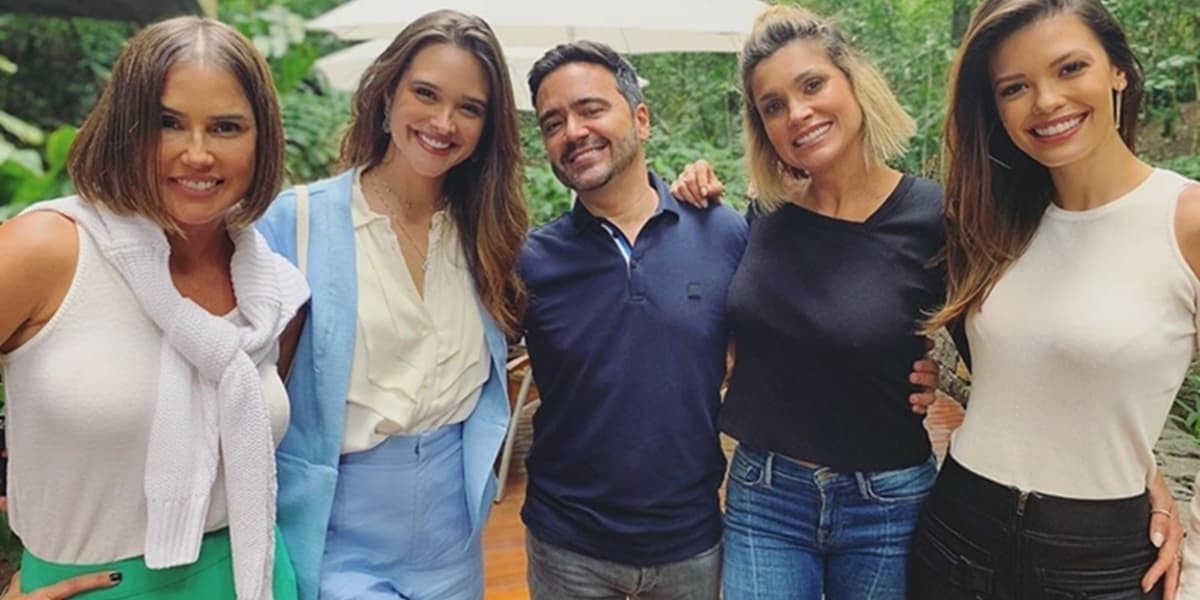 O autor Daniel Ortiz com as protagonistas de Salve-se Quem Puder; novelas foram cortadas para diminuir gastos (Foto: Reprodução/Instagram) O autor Daniel Ortiz com as protagonistas de Salve-se Quem Puder; novelas foram cortadas para diminuir gastos (Foto: Reprodução/Instagram)