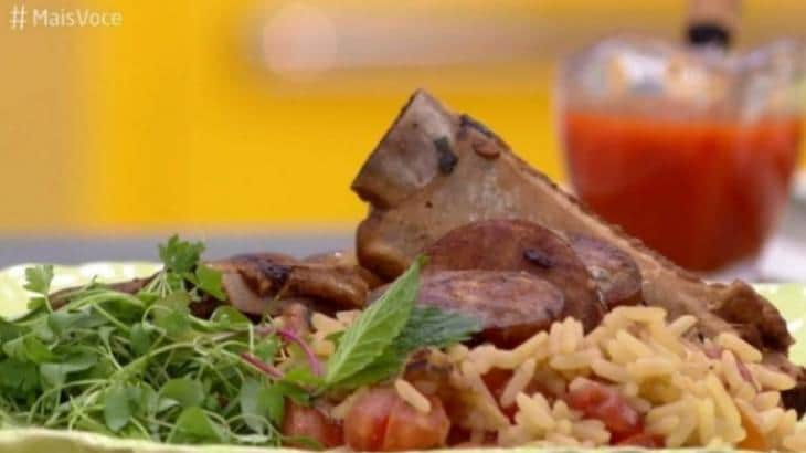 Arroz de forno com costelinha feito por Ana Maria Braga no Encontro com Fátima Bernades (Foto: Reprodução) Arroz de forno com costelinha feito por Ana Maria Braga no Encontro com Fátima Bernades (Foto: Reprodução)