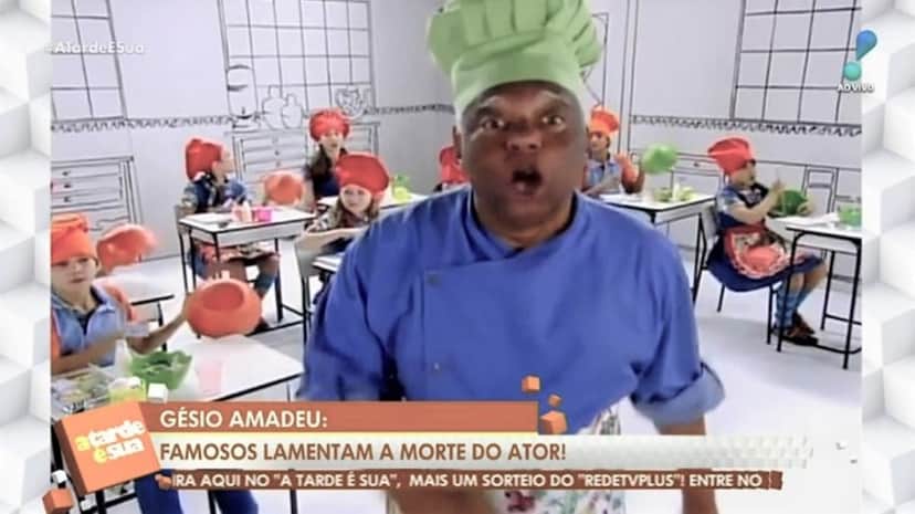 RedeTV! se confunde ao dar notícia no A Tarde É Sua (Foto: Reprodução) RedeTV! se confunde ao dar notícia no A Tarde É Sua (Foto: Reprodução)