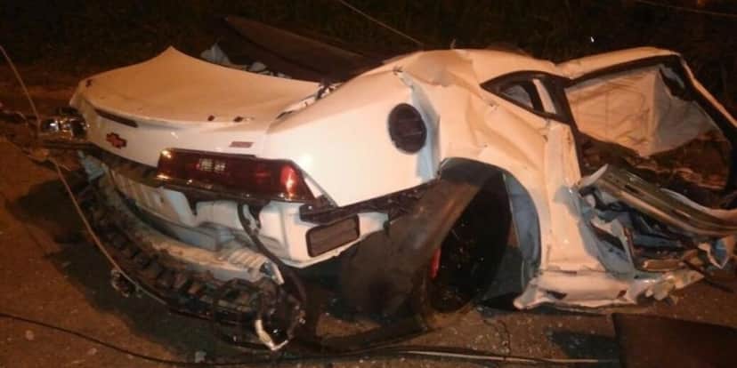 Carro de MC Brisola após acidente que matou seu amigo (Foto: Divulgação/Polícia Rodoviária Federal) Carro de MC Brisola após acidente que matou seu amigo (Foto: Divulgação/Polícia Rodoviária Federal)