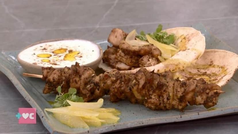 kebab de frango no espeto com molho de laranja feito por Ana Maria Braga no Encontro (Foto: Reprodução) kebab de frango no espeto com molho de laranja feito por Ana Maria Braga no Encontro (Foto: Reprodução)