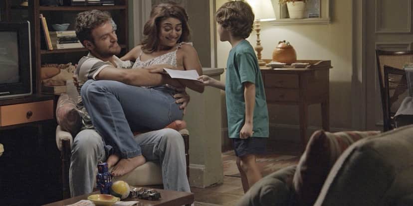 Bibi (Juliana Paes) recebe ordem de despejo em A Força do Querer (Foto: Reprodução/Globo) Bibi (Juliana Paes) recebe ordem de despejo em A Força do Querer (Foto: Reprodução/Globo)