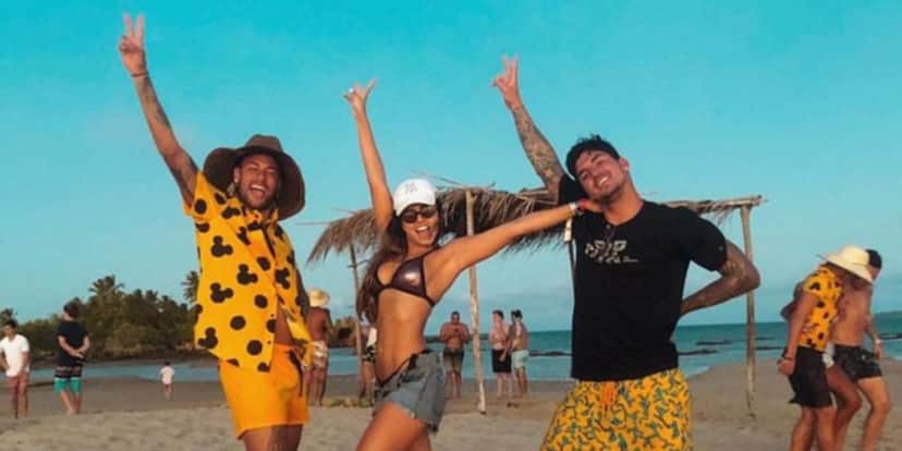 Foto de Neymar, Isabella Arantes e Gabriel Medina se tornou motivo de piada (Foto: Reprodução/Instagram) Foto de Neymar, Isabella Arantes e Gabriel Medina se tornou motivo de piada (Foto: Reprodução/Instagram)