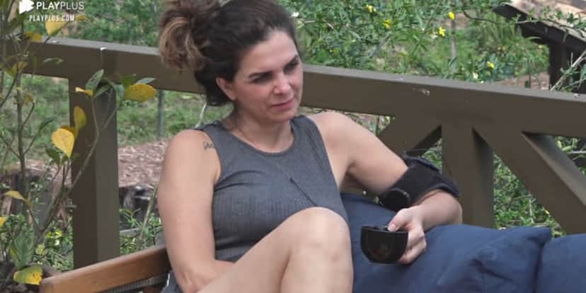 Luiza Ambiel abre guerra contra Jakelyne em A Fazenda 12 (Foto: Reprodução) Luiza Ambiel abre guerra contra Jakelyne em A Fazenda 12 (Foto: Reprodução)