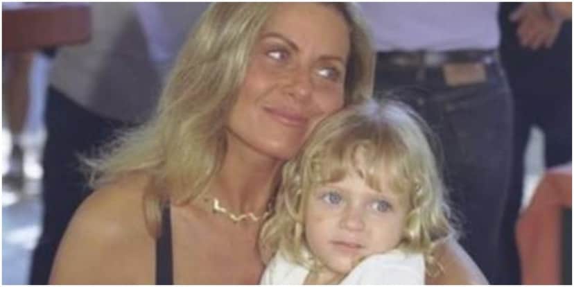 Atriz que viveu Nina em Laços de Família cresceu e se tornou um mulherão (Foto: Reprodução) Atriz que viveu Nina em Laços de Família cresceu e se tornou um mulherão (Foto: Reprodução)
