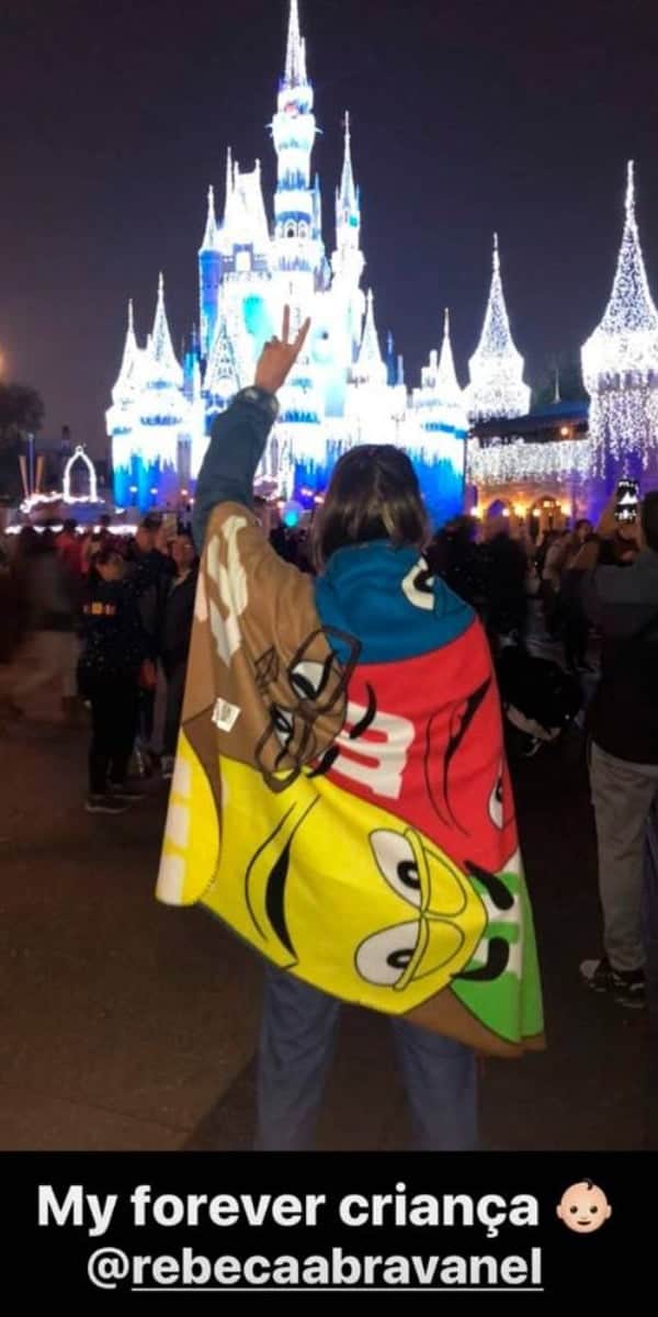 Rebeca Abravanel surgiu ao lado de emoji de bebê (Foto: Reprodução/Instagram) Rebeca Abravanel surgiu ao lado de emoji de bebê (Foto: Reprodução/Instagram)