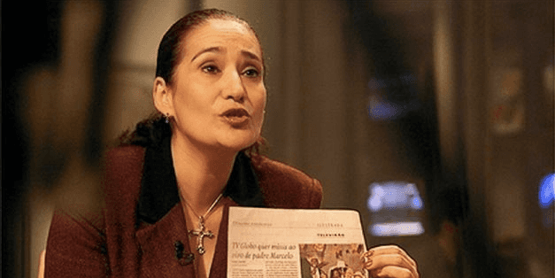 Sonia Abrão comanda o tradicional 'A Tarde É Sua' na RedeTV! (Foto: reprodução) Sonia Abrão comanda o tradicional 'A Tarde É Sua' na RedeTV! (Foto: reprodução)